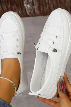 Baskets blanches chic