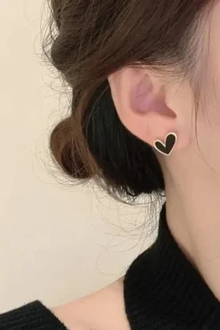 Boucles d’oreilles cœur noir