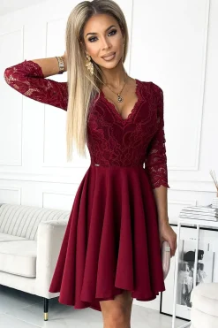 Robe asymétrique bordeaux haut en dentelle