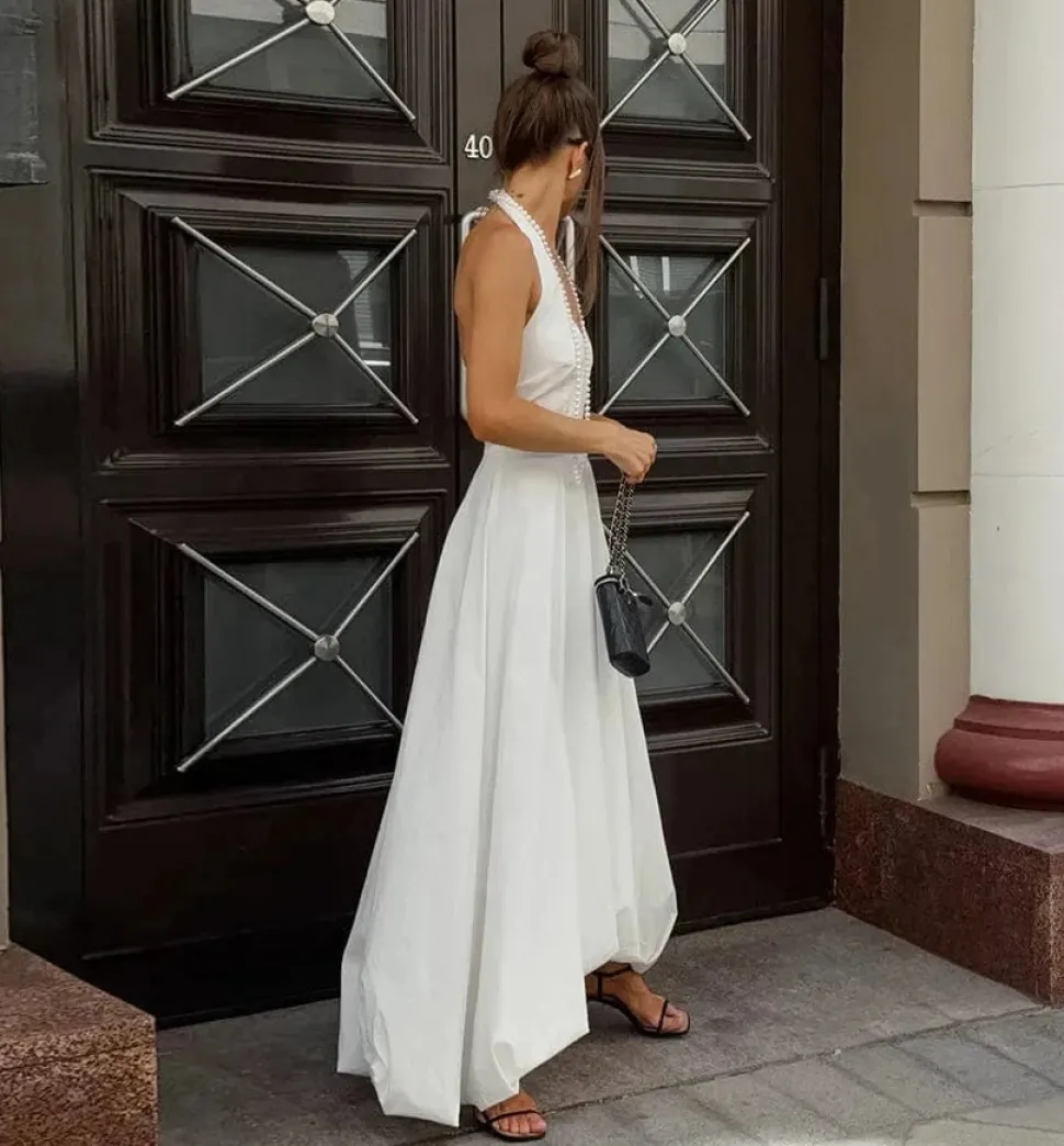 Robe asymétrique longue blanche sans manches