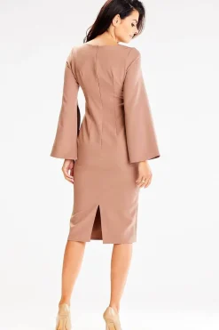 Robe beige habillée