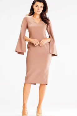 Robe beige habillée