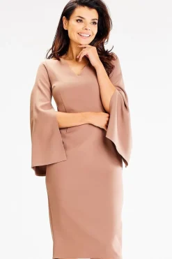 Robe beige habillée