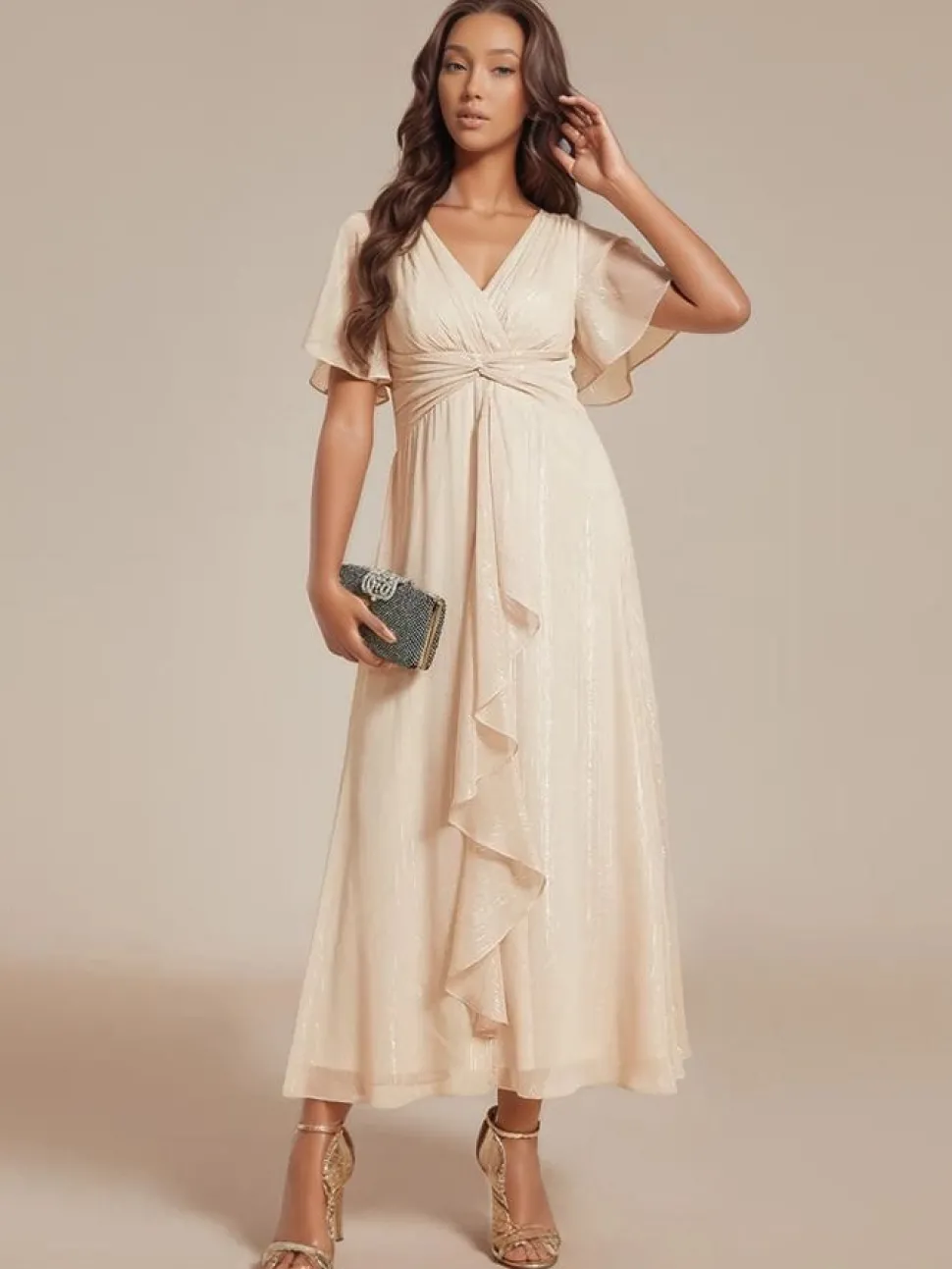 Robe beige midi pour invitée au mariage