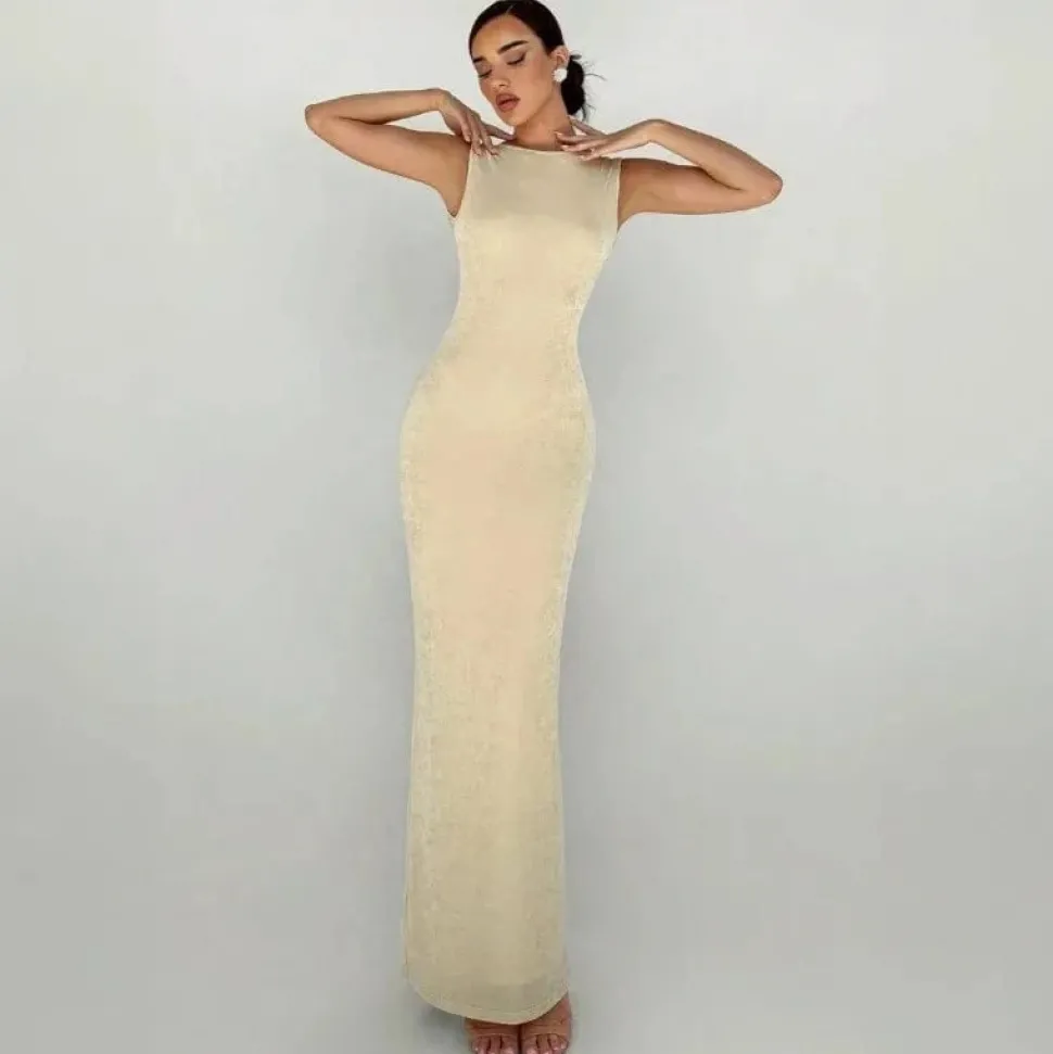 Robe beige moulante longue dos nu