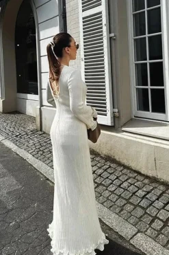 Robe blanche chic longue manches longues