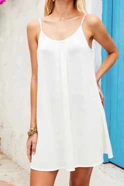 Robe blanche courte ample à bretelles