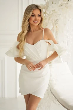 Robe blanche courte manches cascade