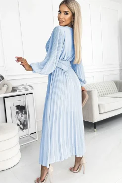 Robe bleue ciel plissée longue