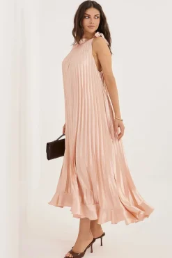 Robe bohème plissée fluide sans manches rose poudré