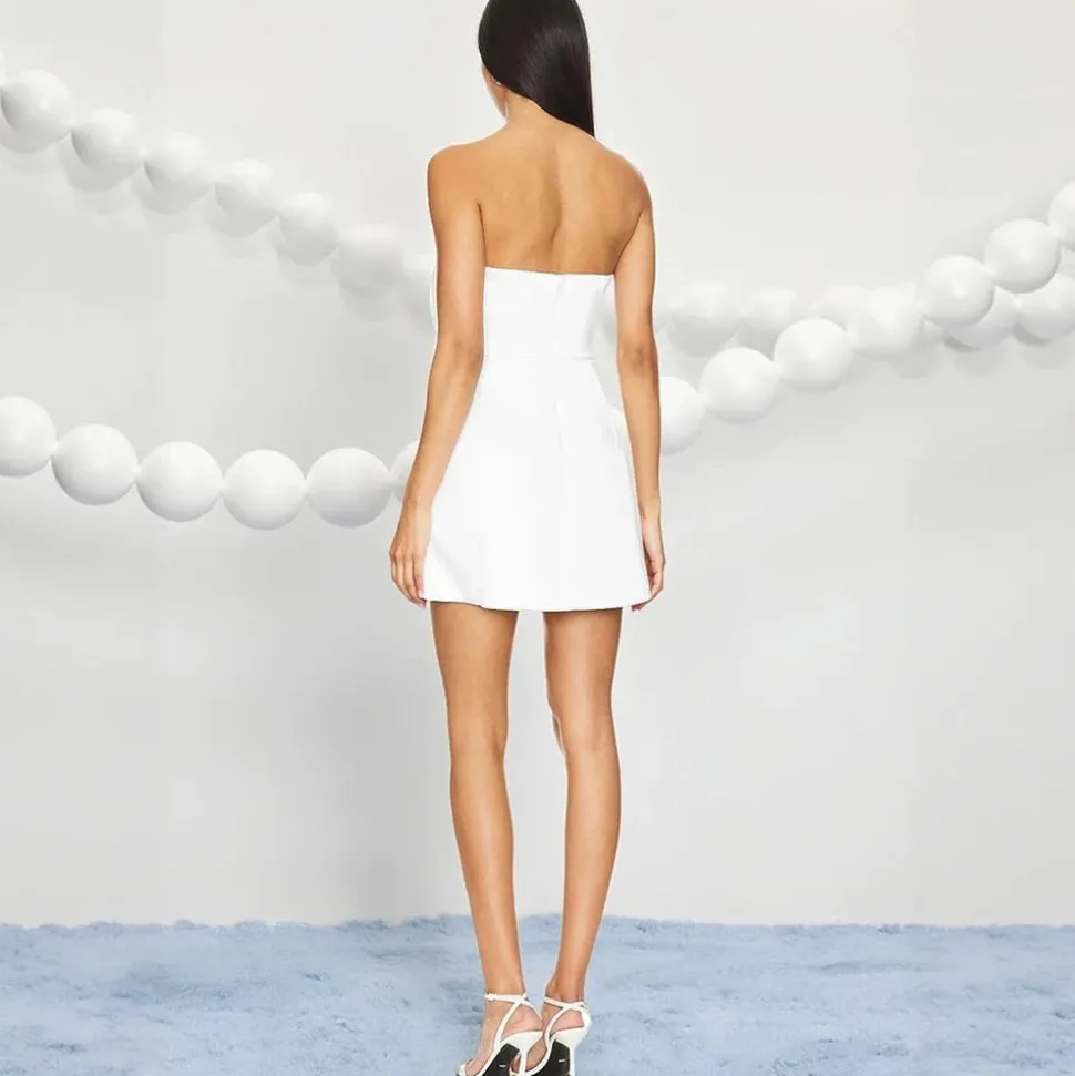 Robe bustier blanche courte nœud décoratif
