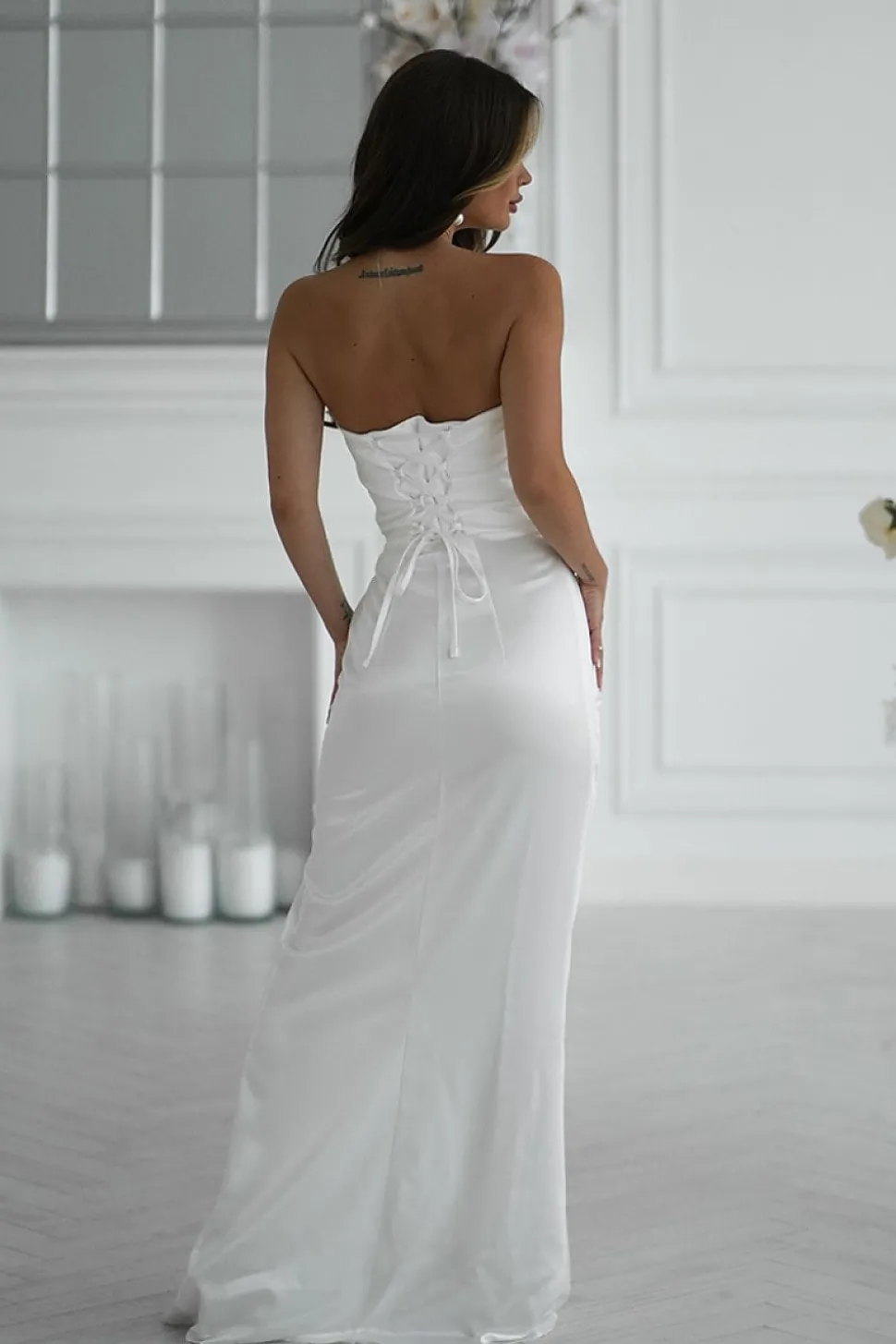 Robe bustier blanche longue satinée