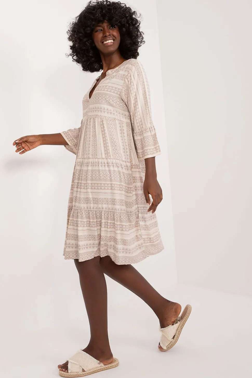 Robe casual beige midi manches longues