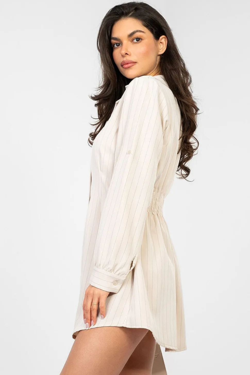 Robe chemise beige rayée manches longues