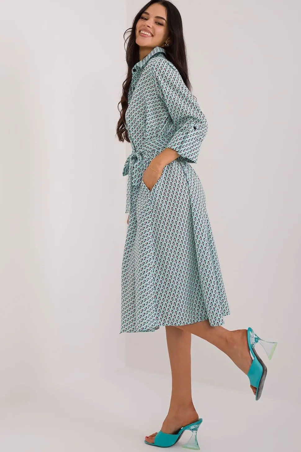 Robe chemise midi manches longues