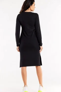 Robe cintrée noire