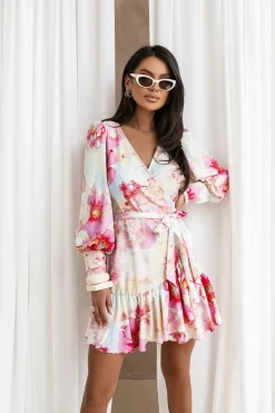 Robe courte fleurie manches longues