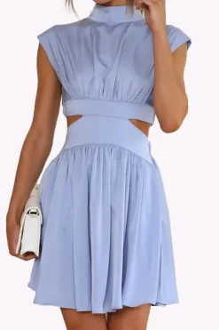 Robe courte fluide col halter