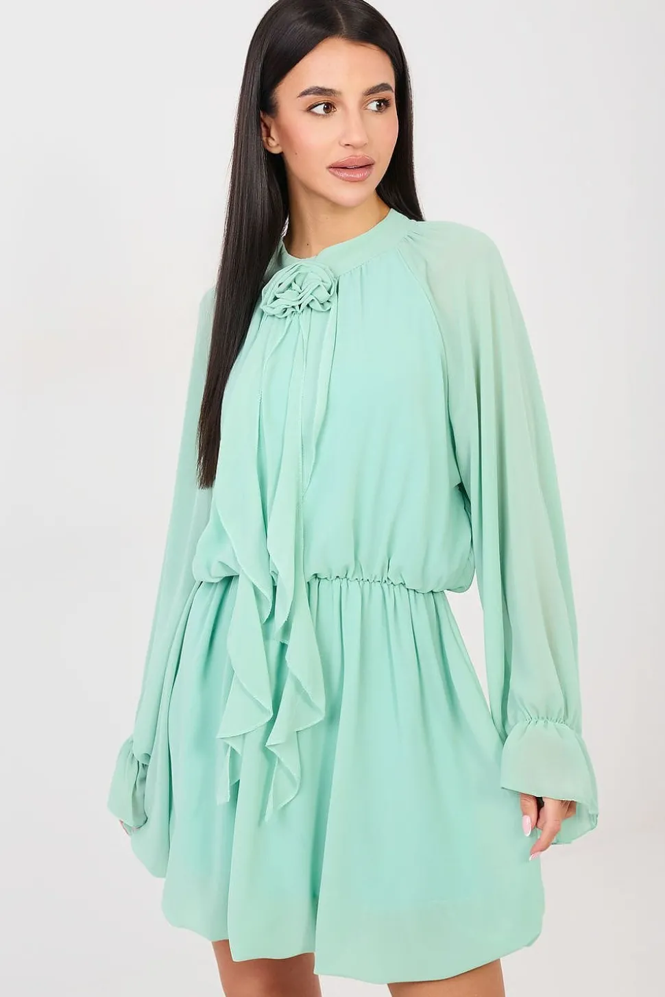 Robe courte fluide vert menthe manches longues