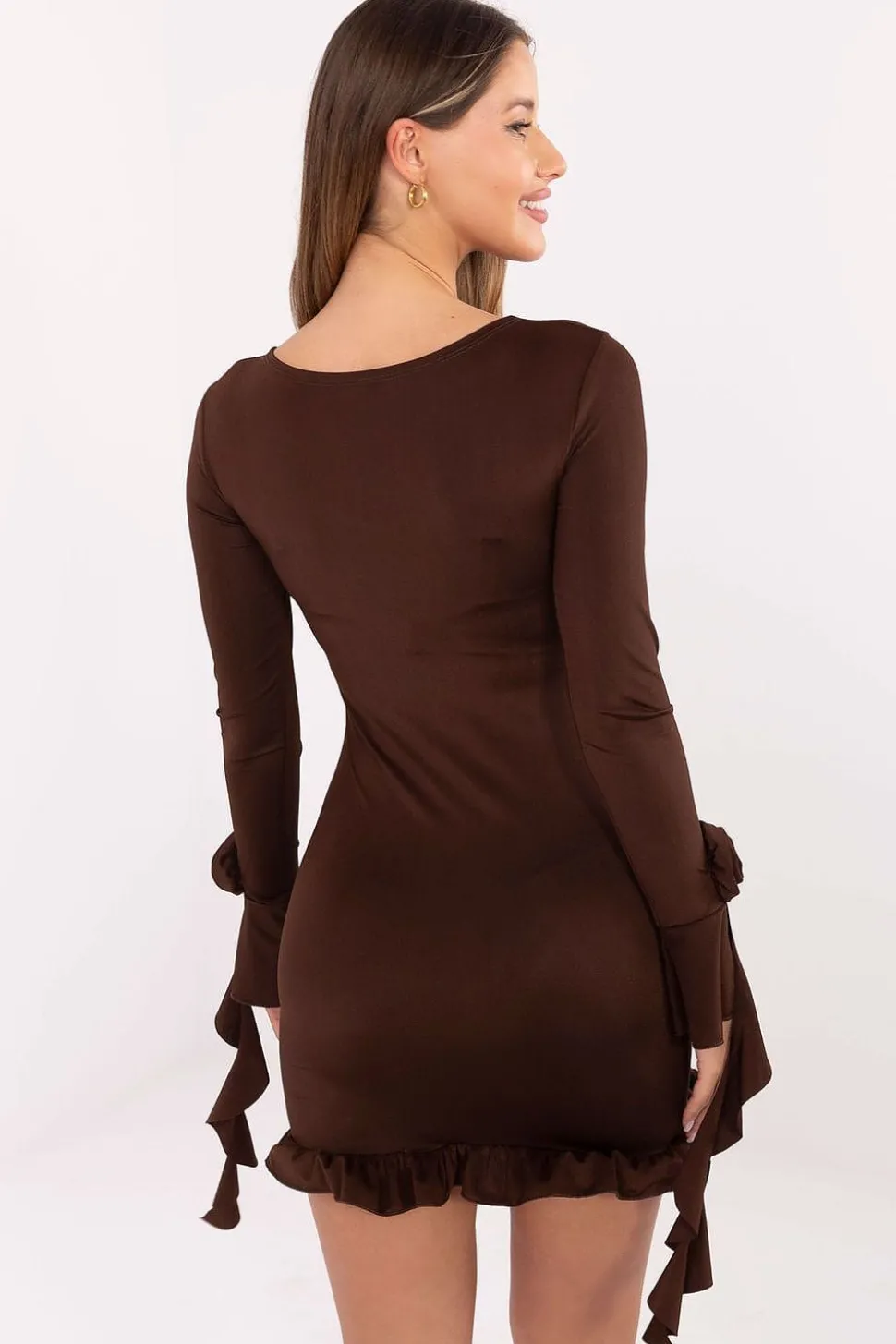 Robe courte marron moulante manches longues