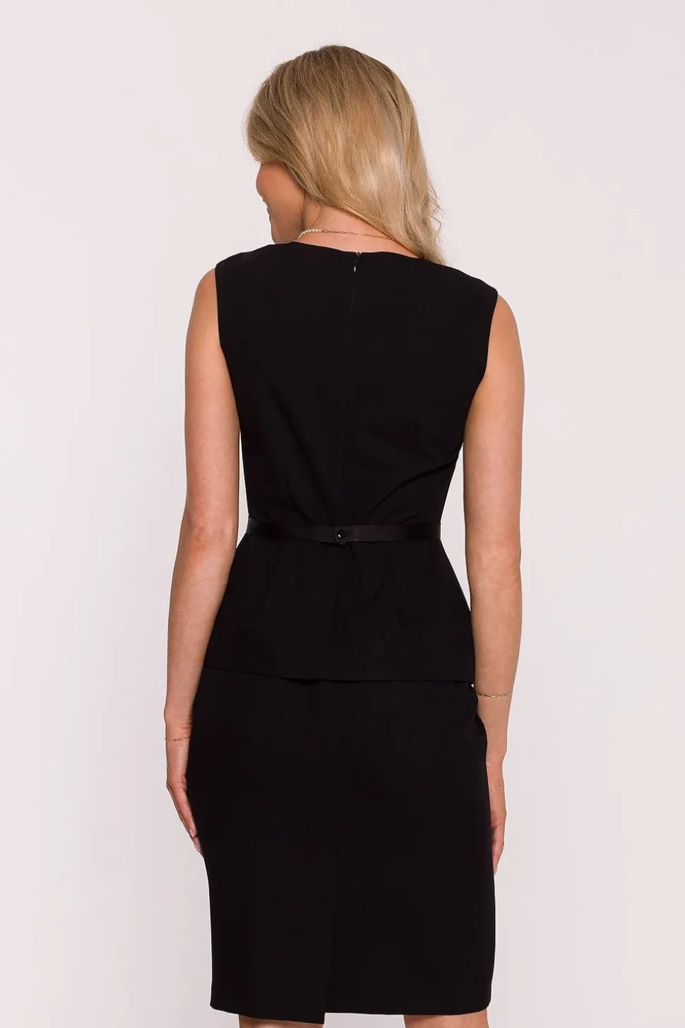 Robe crayon noire élégante à basque