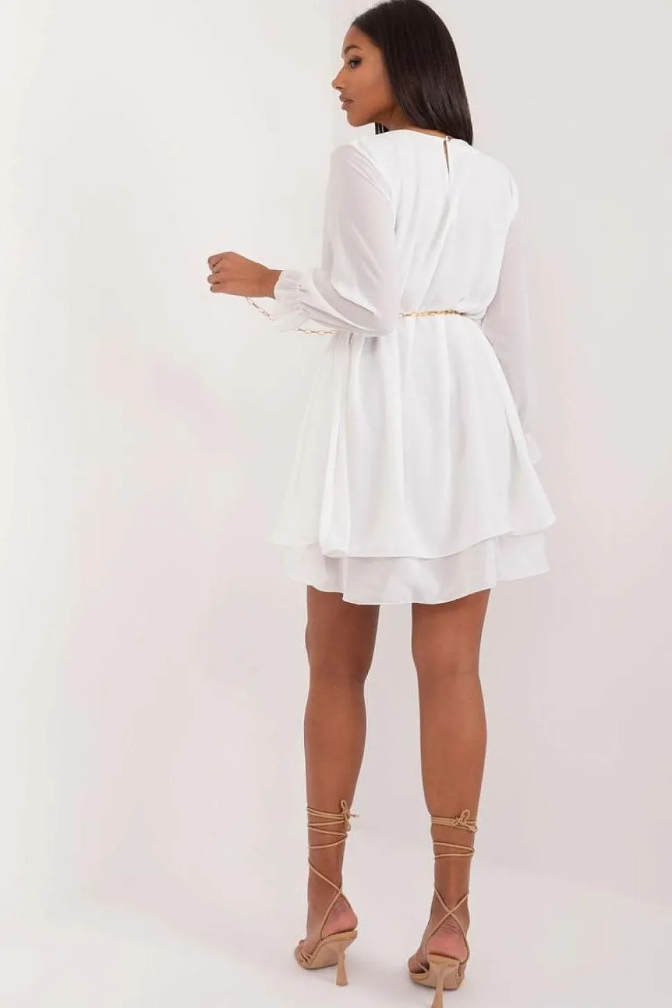 Robe de cocktail blanche fluide manches longues