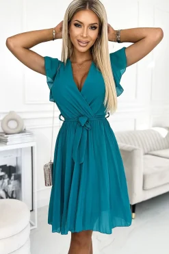 Robe de cocktail bleue plissée fluide