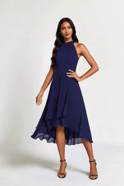 Robe de cocktail bleu marine fluide sans manches