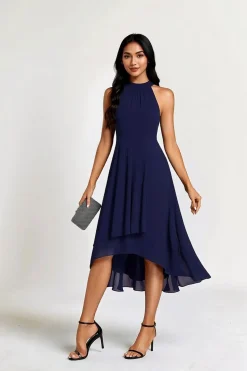 Robe de cocktail bleu marine fluide sans manches