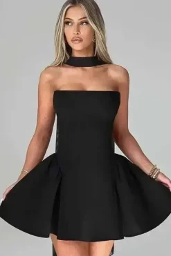 Robe de cocktail bustier courte évasée