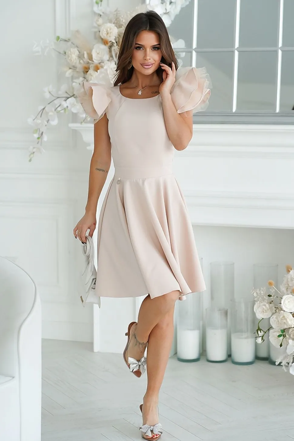 Robe de cocktail chic évasée courte