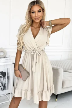 Robe de cocktail courte avec volants légers