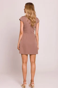Robe de cocktail courte décolleté carré