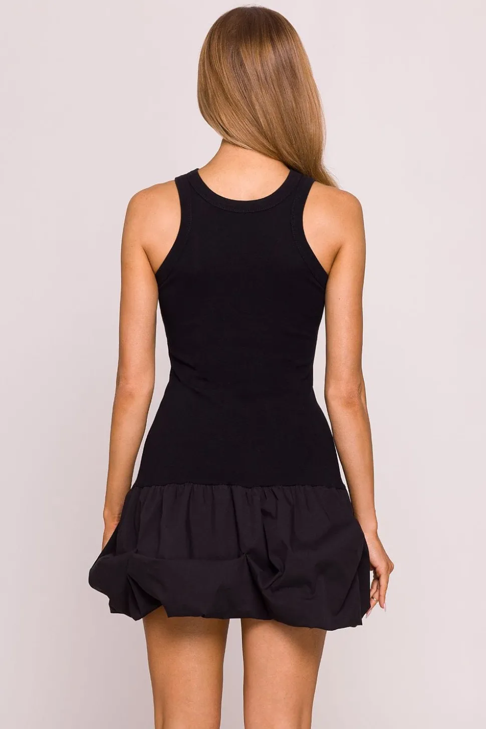 Robe de cocktail courte noire sexy sans manches