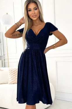 Robe de cocktail décolletée manches courtes