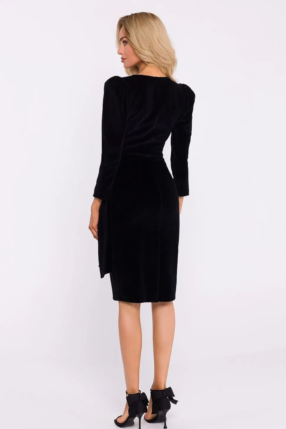 Robe de cocktail en velours manches longues