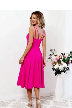 Robe de cocktail midi chic évasée