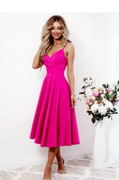 Robe de cocktail midi chic évasée