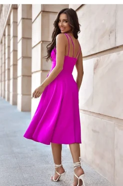 Robe de cocktail midi chic évasée
