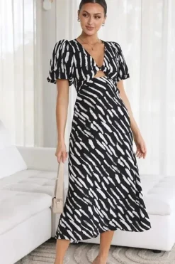 Robe de cocktail midi à motif manches courtes