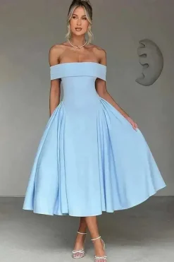 Robe de cocktail midi évasée col bardot