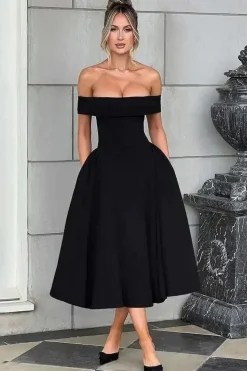 Robe de cocktail midi évasée col bardot