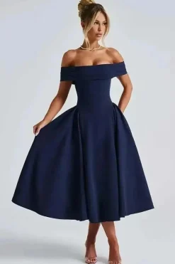 Robe de cocktail midi évasée col bardot