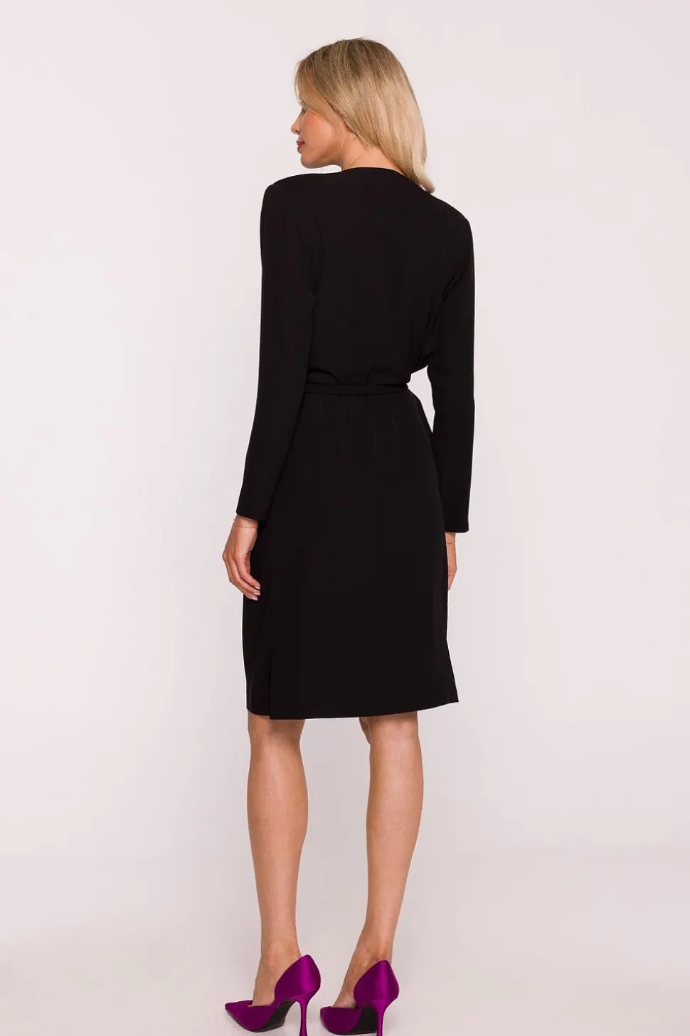Robe de cocktail noire manches longues