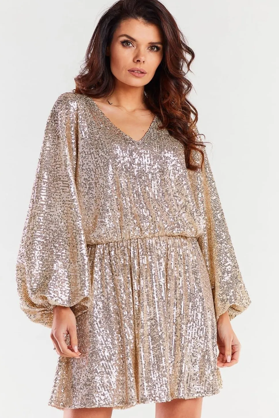 Robe de cocktail paillettée dorée courte