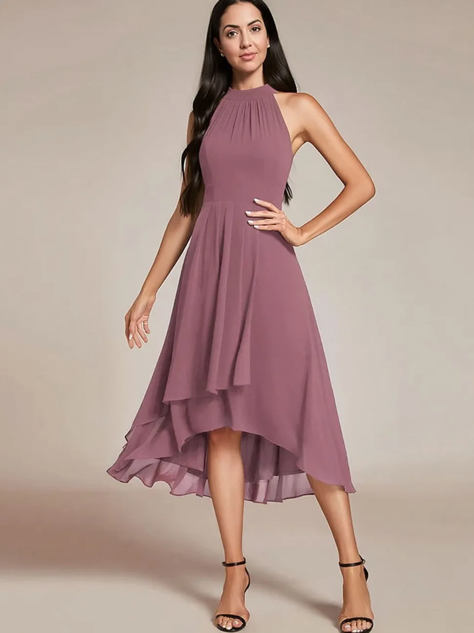 Robe de cocktail rose poudré fluide sans manches