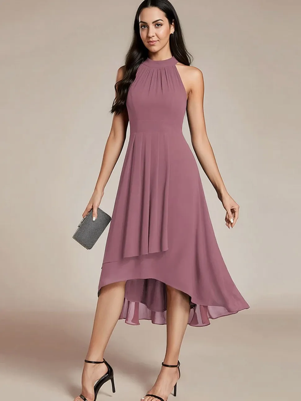 Robe de cocktail rose poudré fluide sans manches