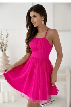 Robe de cocktail évasée en tulle à bretelles