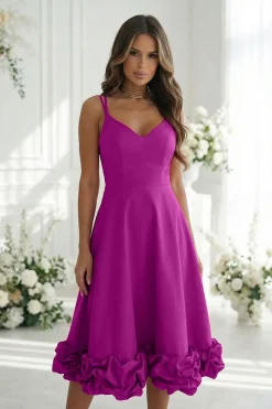 Robe de cocktail violette évasée midi