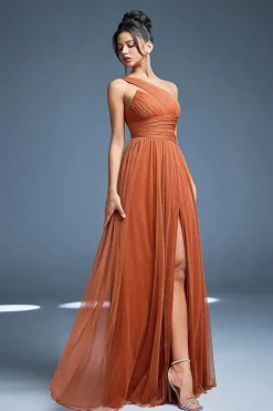 Robe de demoiselle d'honneur terracotta à une épaule et fente haute